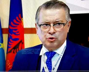 xhaviti topi